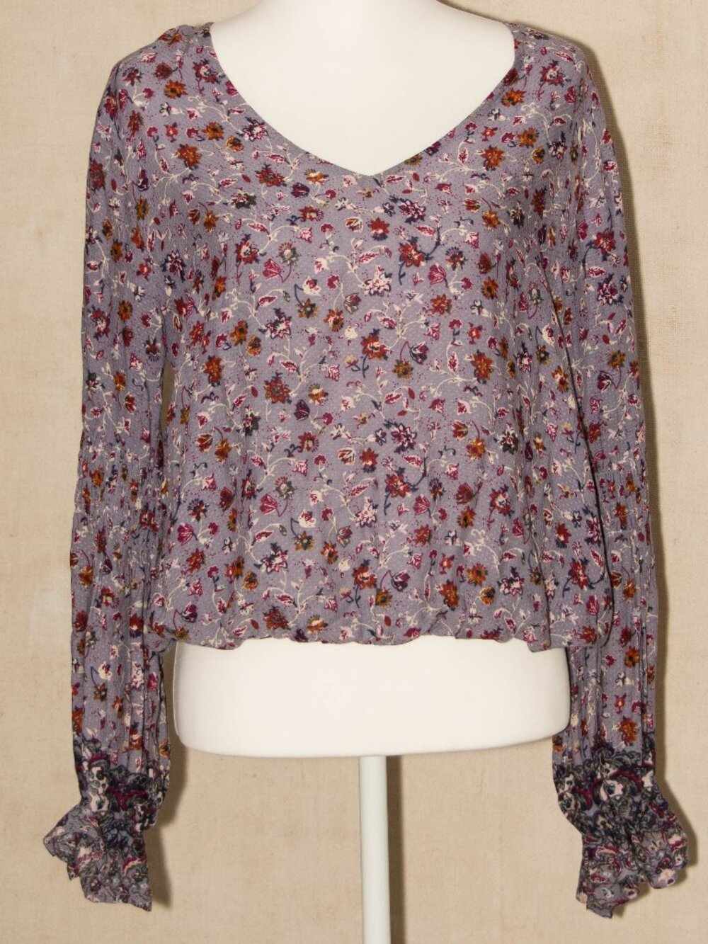 Eyeshadow loose top with elastic waist and cuffs purple floral